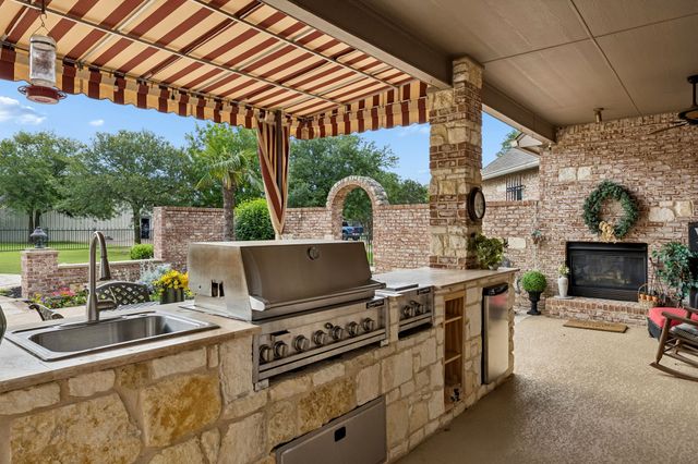 2930 Falcon Way, Midlothian, TX 76065