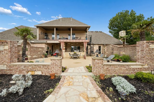 2930 Falcon Way, Midlothian, TX 76065