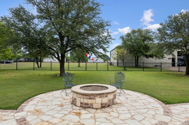 2930 Falcon Way, Midlothian, TX 76065