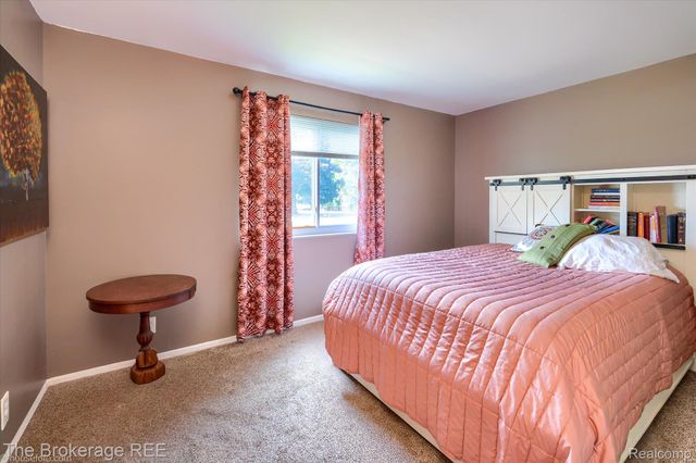 6117 Westdale Drive, Grand Blanc Charter Township, MI 48439
