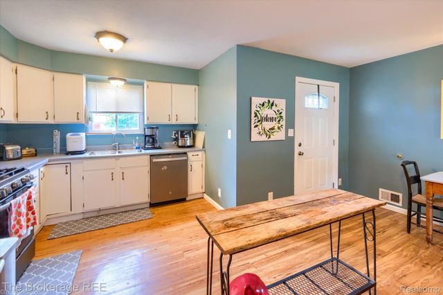 6117 Westdale Drive, Grand Blanc Charter Township, MI 48439