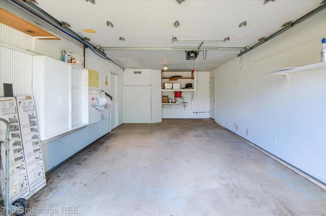 6117 Westdale Drive, Grand Blanc Charter Township, MI 48439