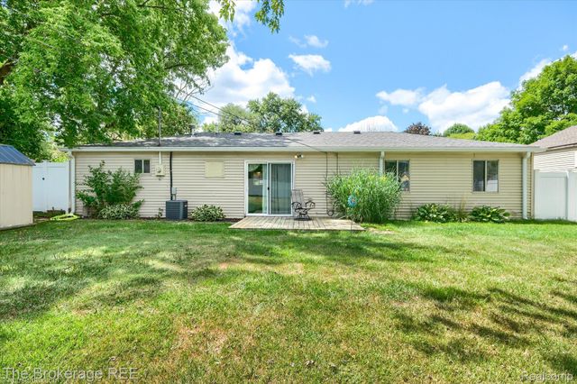 6117 Westdale Drive, Grand Blanc Charter Township, MI 48439