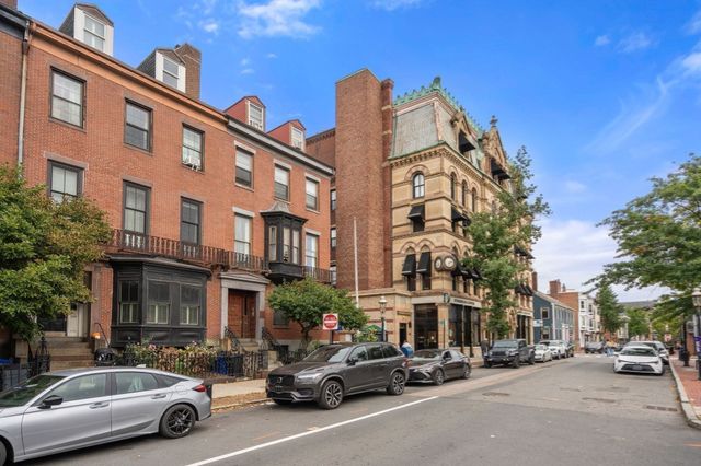 3 Dexter Row 3, Boston, MA 02129