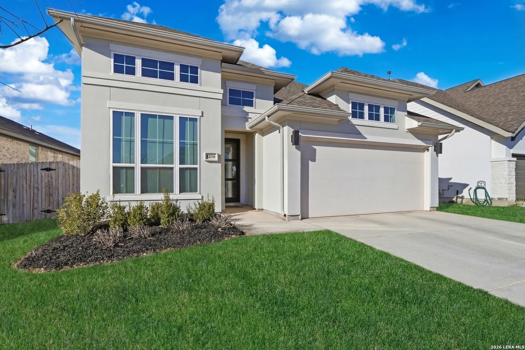 1956 Creekview, Seguin, TX 78155