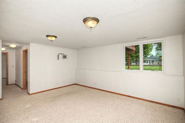 2917 Bayberry Road, Ames, IA 50014