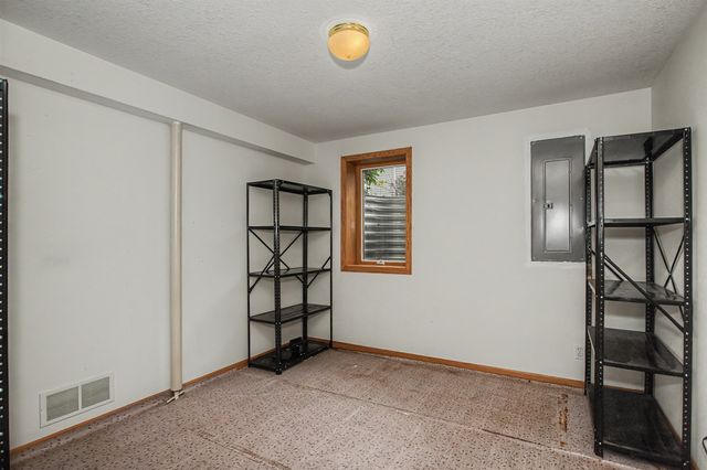 2917 Bayberry Road, Ames, IA 50014