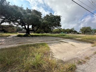 523 W Wheeler Ave, Aransas Pass, TX 78336