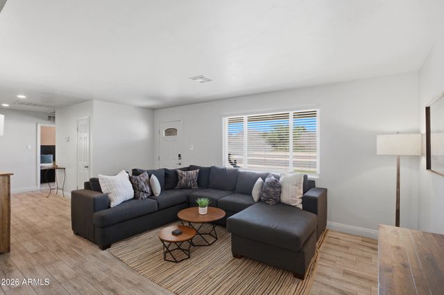 6737 E Lewis Avenue, Scottsdale, AZ 85257