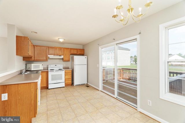868 AZTEC DR, Martinsburg, WV 25405
