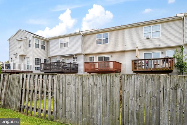 868 AZTEC DR, Martinsburg, WV 25405
