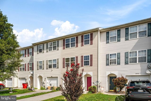 868 AZTEC DR, Martinsburg, WV 25405