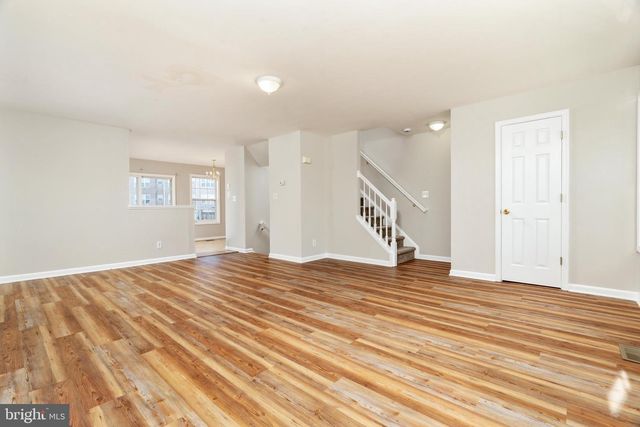 868 AZTEC DR, Martinsburg, WV 25405