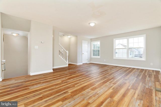 868 AZTEC DR, Martinsburg, WV 25405