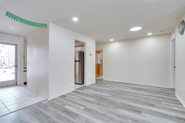 42739 Lilley Pointe Drive, Canton Charter Township, MI 48187