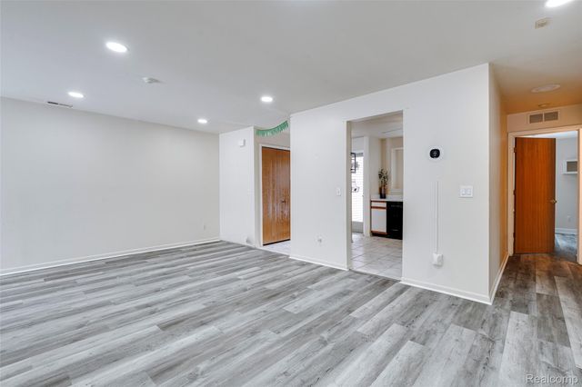 42739 Lilley Pointe Drive, Canton Charter Township, MI 48187