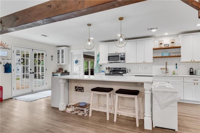 195 Thistlewood Lane, Roswell, GA 30075