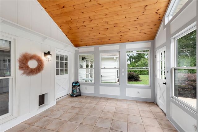 195 Thistlewood Lane, Roswell, GA 30075