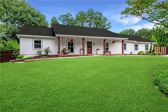 195 Thistlewood Lane, Roswell, GA 30075