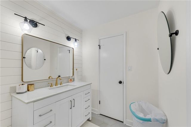 195 Thistlewood Lane, Roswell, GA 30075