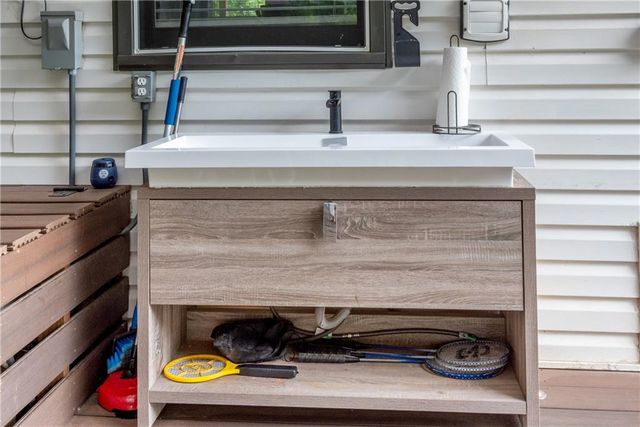 195 Thistlewood Lane, Roswell, GA 30075