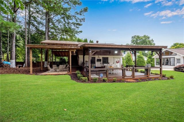 195 Thistlewood Lane, Roswell, GA 30075