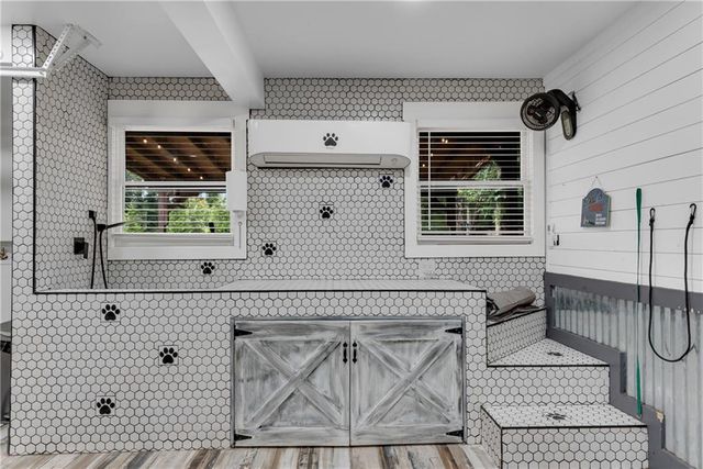 195 Thistlewood Lane, Roswell, GA 30075