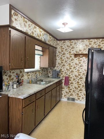 517 E Fernwood Drive, Toronto, OH 43964