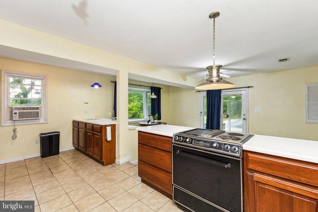 13700 WAVERLY POINT RD, Newburg, MD 20664