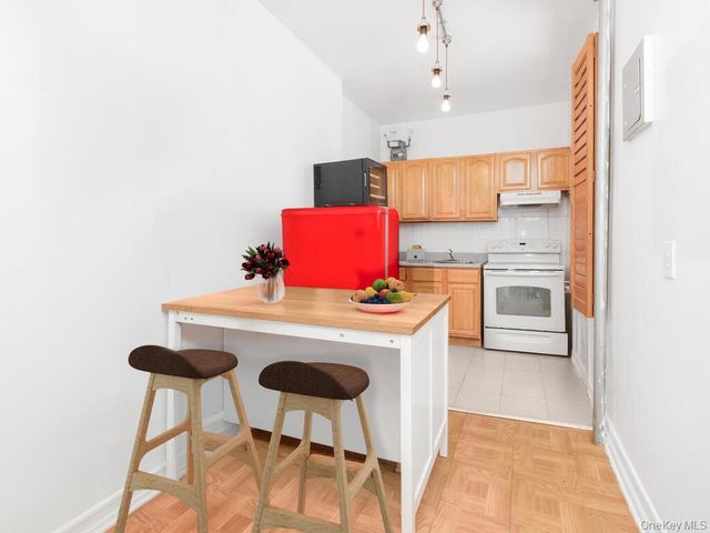 805 E 182nd Street 4E, Bronx, NY 10460
