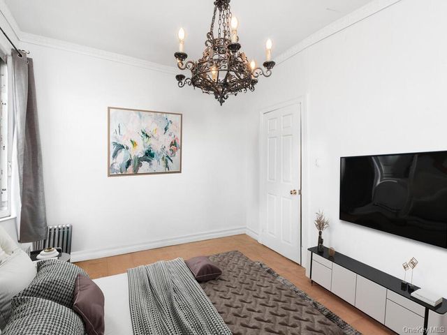 805 E 182nd Street 4E, Bronx, NY 10460