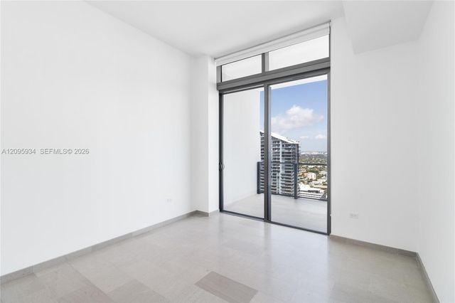 68 SE 6th Street 4006, Miami, FL 33131