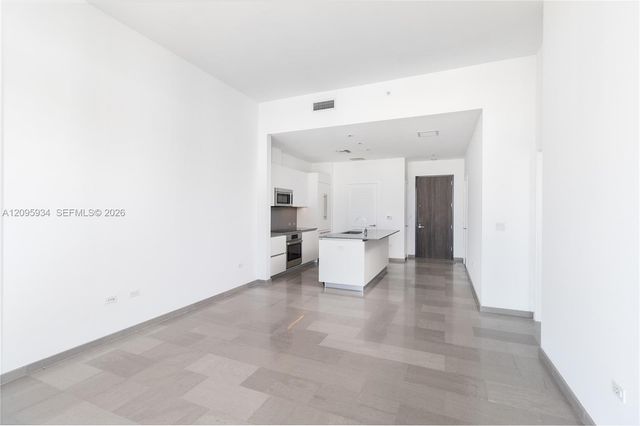 68 SE 6th Street 4006, Miami, FL 33131