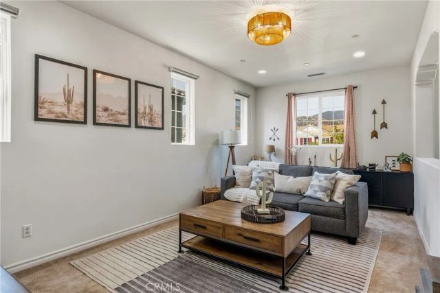13365 Los Olivos, Sylmar, CA 91342