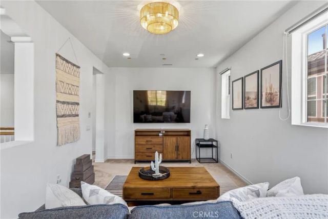 13365 Los Olivos, Sylmar, CA 91342