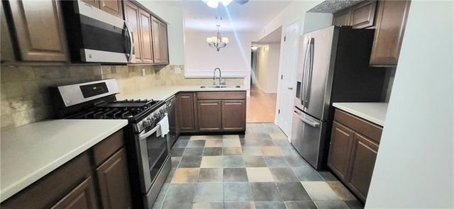 2105 N Forest NE Trail, Dunwoody, GA 30338