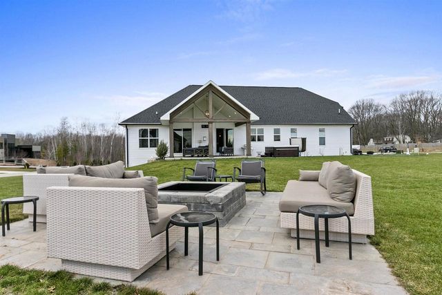 699 BLACKBERRY COURT, Oneida, WI 54155