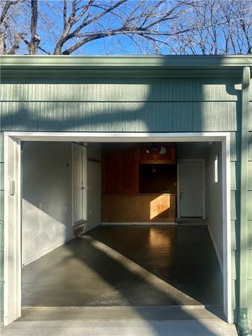 8804 E 59th Terrace, Raytown, MO 64133