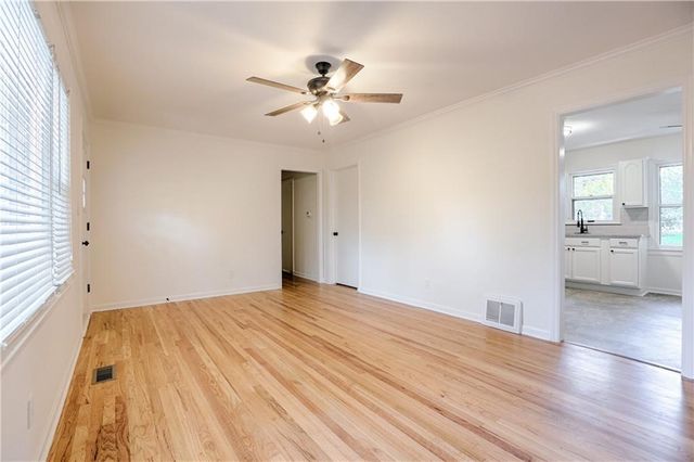 8804 E 59th Terrace, Raytown, MO 64133