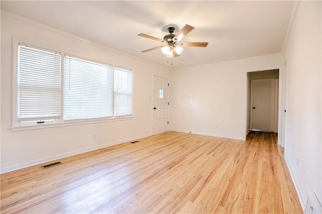 8804 E 59th Terrace, Raytown, MO 64133