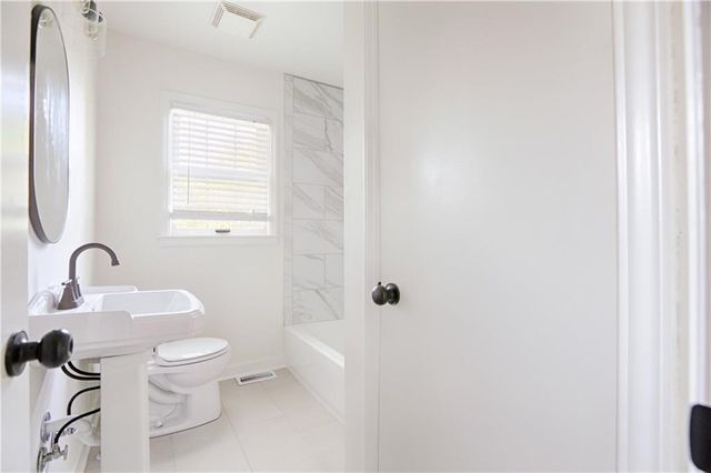 8804 E 59th Terrace, Raytown, MO 64133