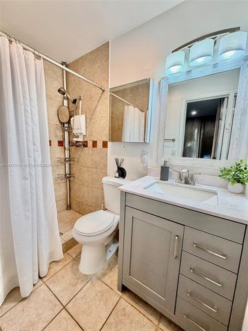4420 NE 15th Avenue, Oakland Park, FL 33334