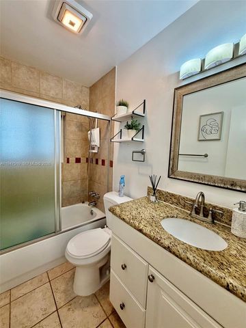 4420 NE 15th Avenue, Oakland Park, FL 33334