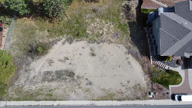 7612 N CEDAR Rd, Spokane, WA 99208