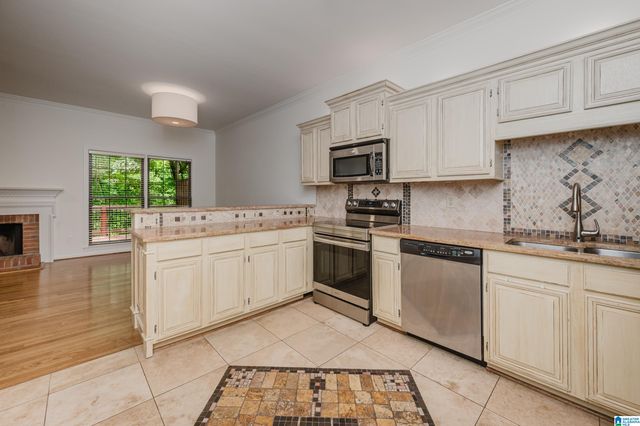 30 THE FALLS DRIVE, Vestavia Hills, AL 35216