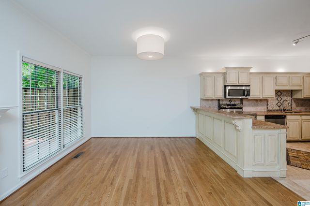 30 THE FALLS DRIVE, Vestavia Hills, AL 35216