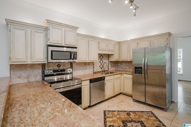 30 THE FALLS DRIVE, Vestavia Hills, AL 35216
