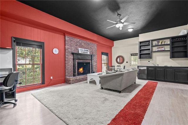 6095 River Chase Circle, Atlanta, GA 30328