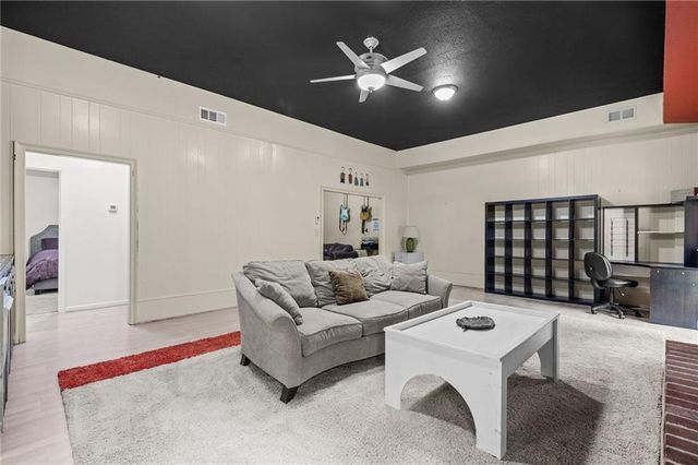 6095 River Chase Circle, Atlanta, GA 30328