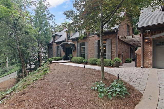 6095 River Chase Circle, Atlanta, GA 30328